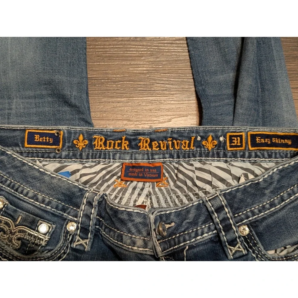 Rock Revival Betty Easy Skinny Jeans Womens 31 Medium Wash Embellished Y2K Denim